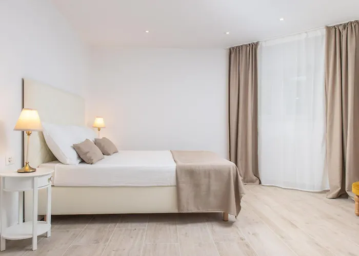 Bed & Breakfast Location